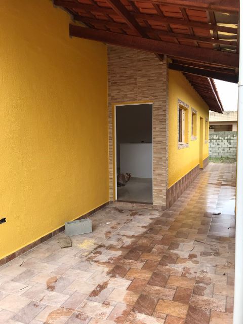 Casa à venda com 2 quartos, 65m² - Foto 4