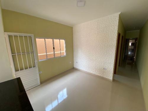 Casa à venda com 2 quartos, 75m² - Foto 11