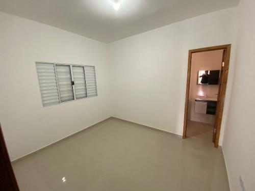 Casa à venda com 2 quartos, 75m² - Foto 9