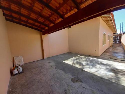 Casa à venda com 2 quartos, 55m² - Foto 3