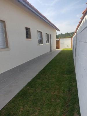 Casa à venda com 2 quartos, 50m² - Foto 2