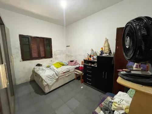 Casa à venda com 2 quartos, 180m² - Foto 2