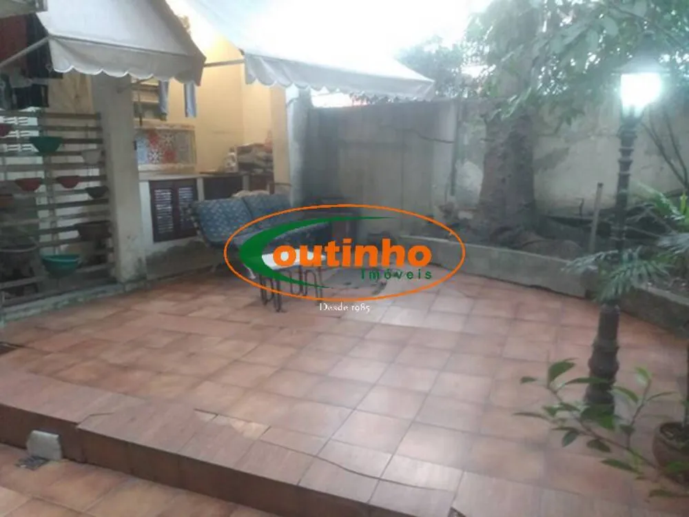 Casa, 4 quartos, 163 m² - Foto 1