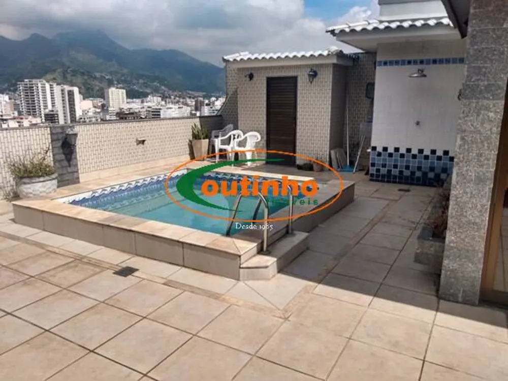 Cobertura, 3 quartos, 242 m² - Foto 1