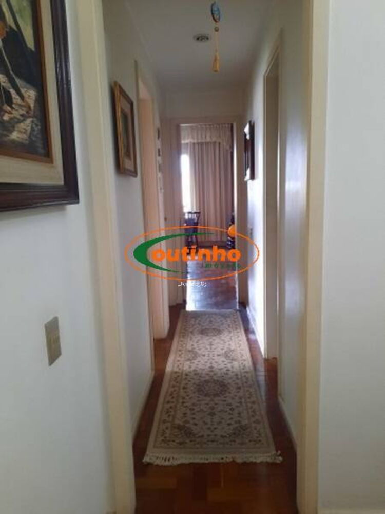 Apartamento à venda com 3 quartos, 140m² - Foto 3