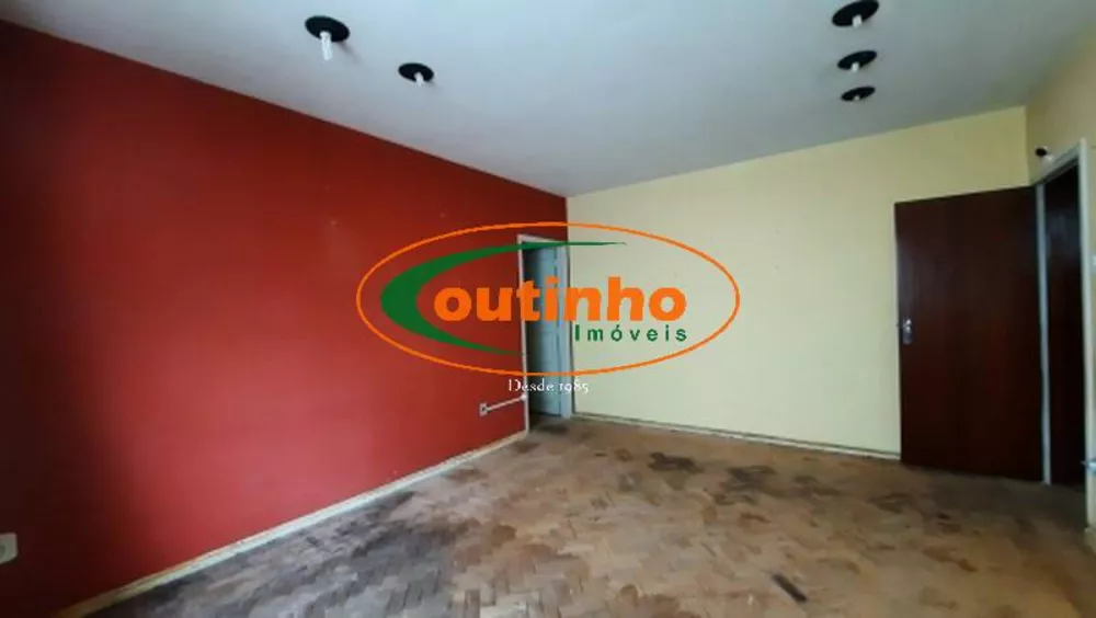 Apartamento à venda com 3 quartos, 110m² - Foto 2