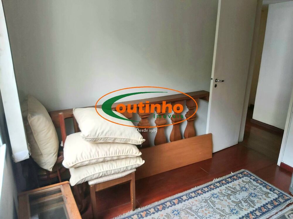 Apartamento à venda com 2 quartos, 87m² - Foto 2