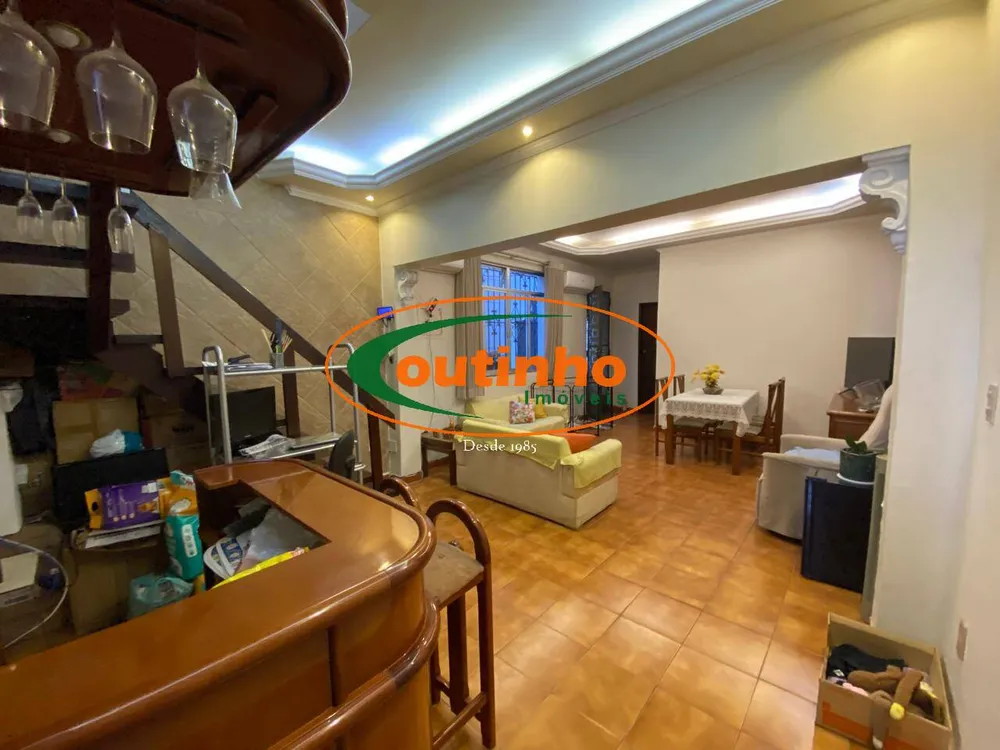 Casa, 4 quartos, 198 m² - Foto 2