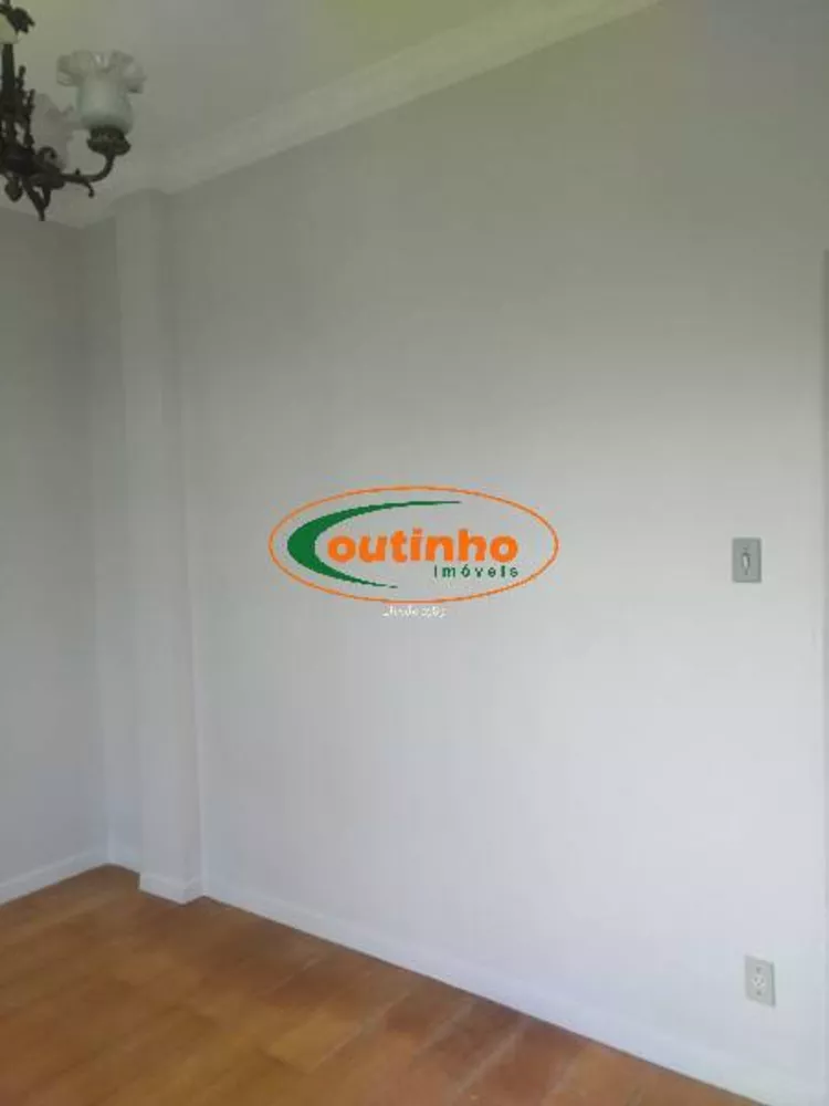 Apartamento à venda com 3 quartos, 85m² - Foto 13