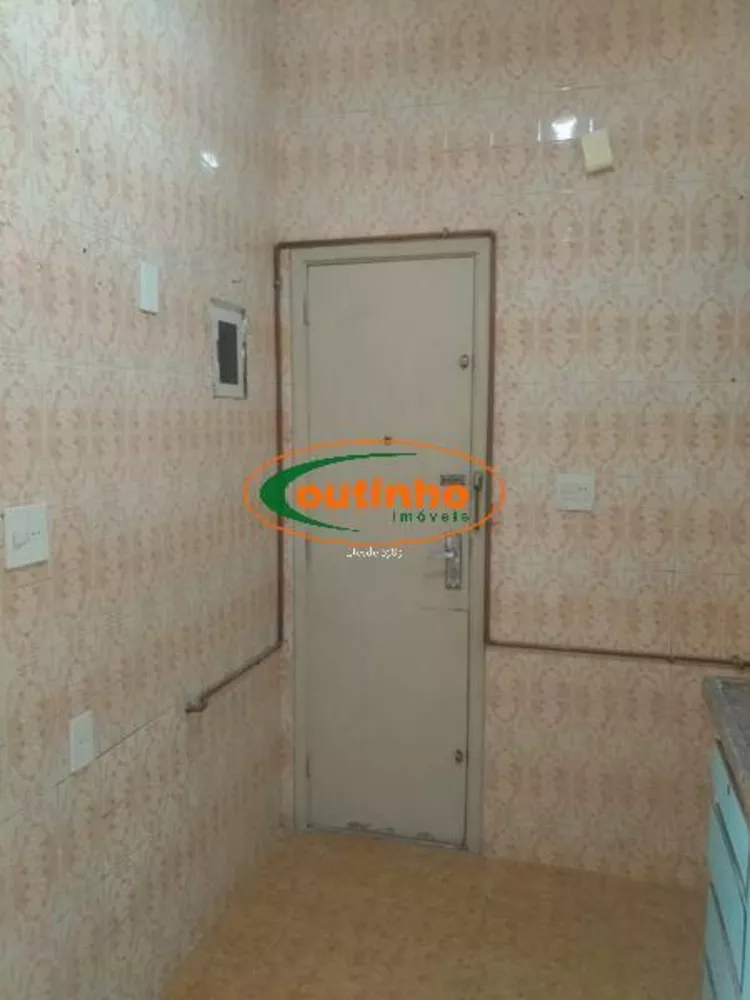 Apartamento à venda com 3 quartos, 85m² - Foto 11