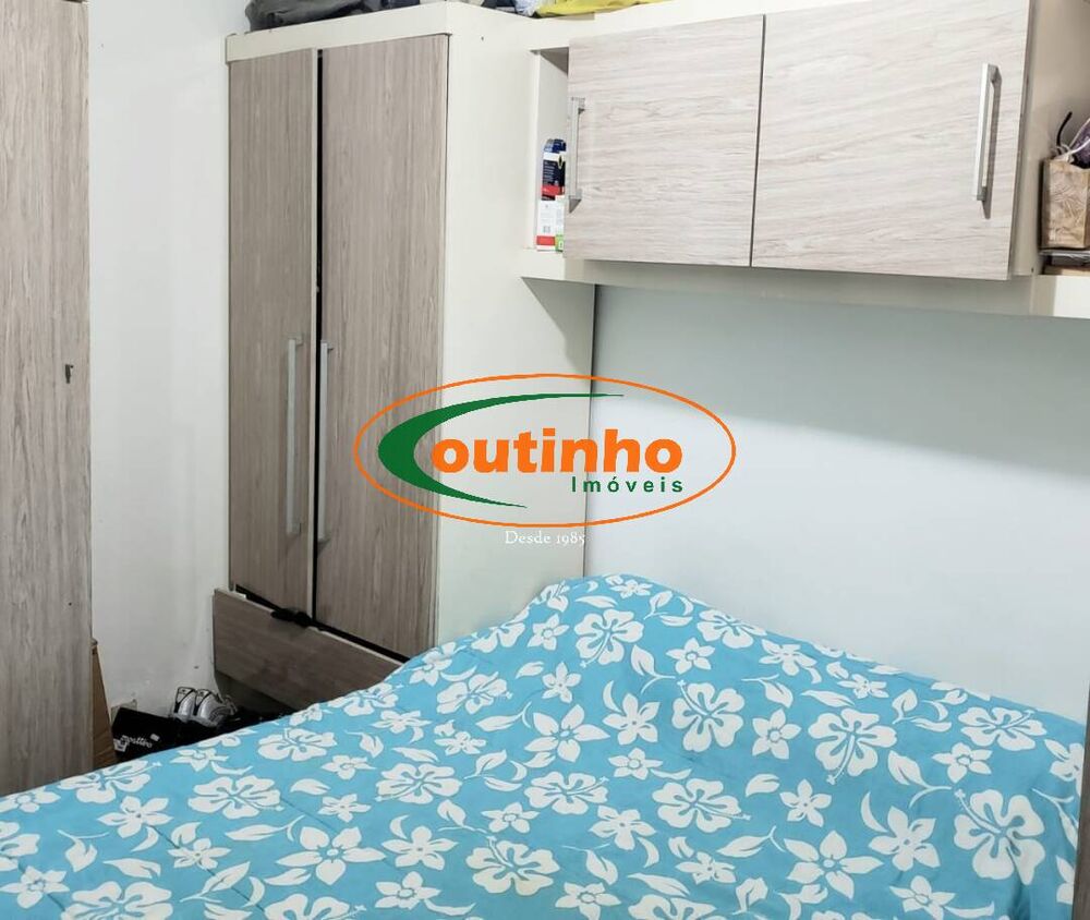 Apartamento à venda com 2 quartos, 76m² - Foto 2