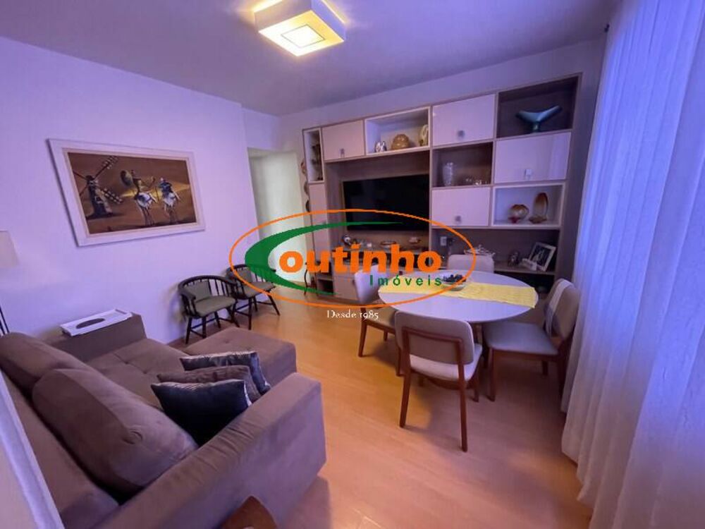 Apartamento à venda com 2 quartos, 72m² - Foto 2