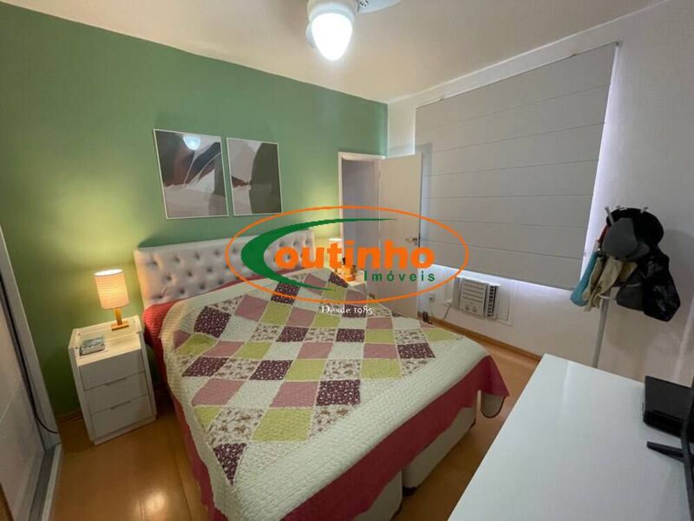 Apartamento à venda com 2 quartos, 72m² - Foto 3
