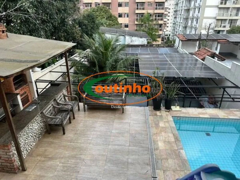 Casa, 5 quartos, 235 m² - Foto 1