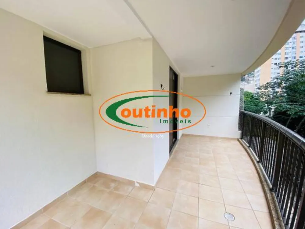 Apartamento, 3 quartos, 131 m² - Foto 2