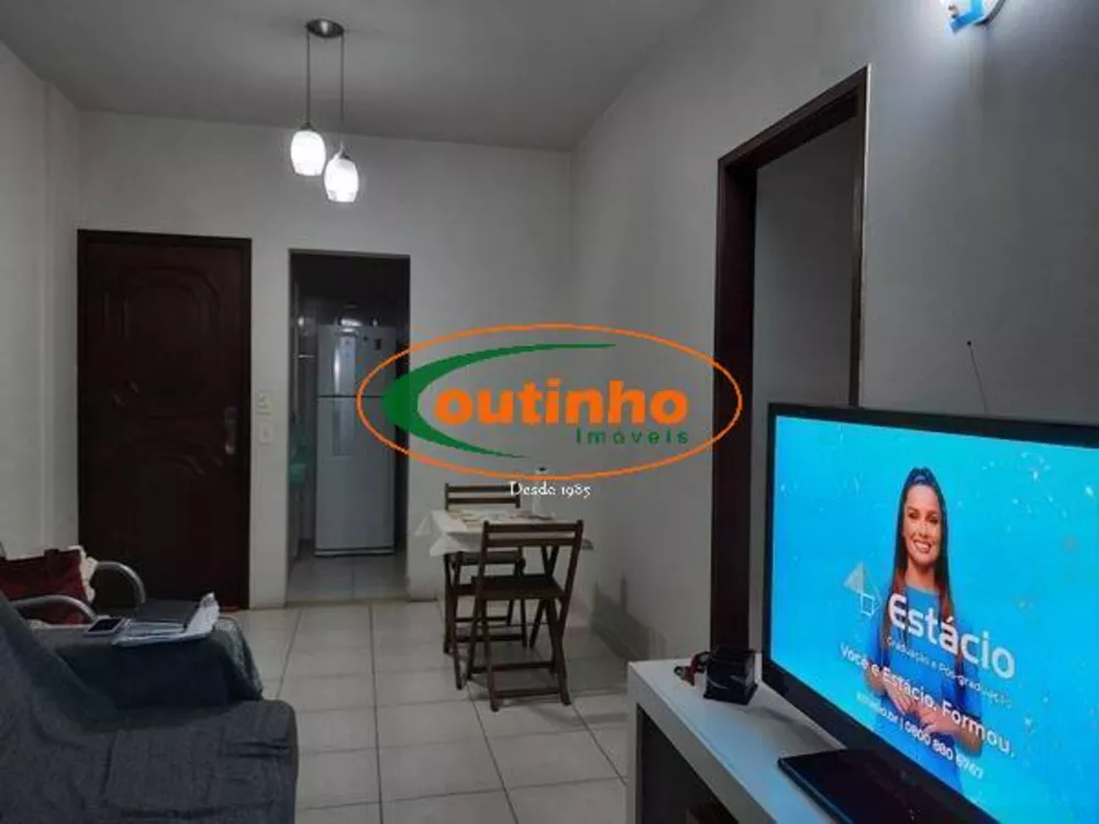 Apartamento à venda com 3 quartos, 94m² - Foto 1