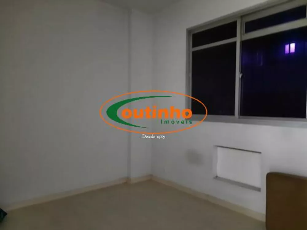 Apartamento à venda com 3 quartos, 94m² - Foto 12