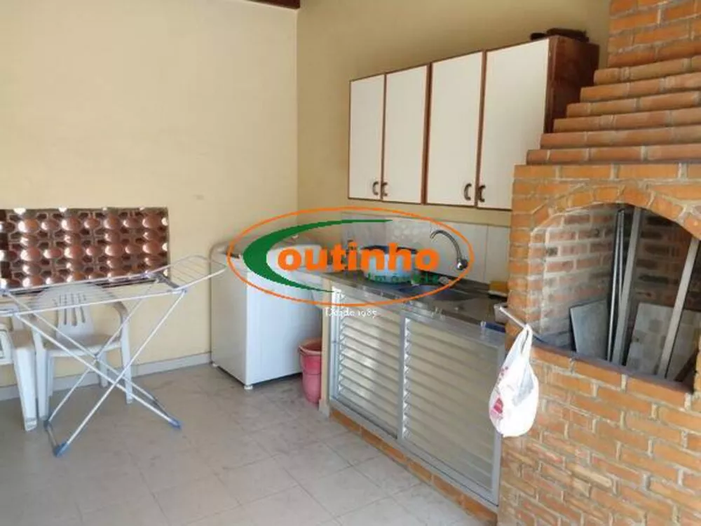 Casa, 4 quartos, 195 m² - Foto 1