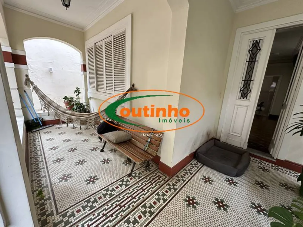 Casa, 4 quartos, 200 m² - Foto 1