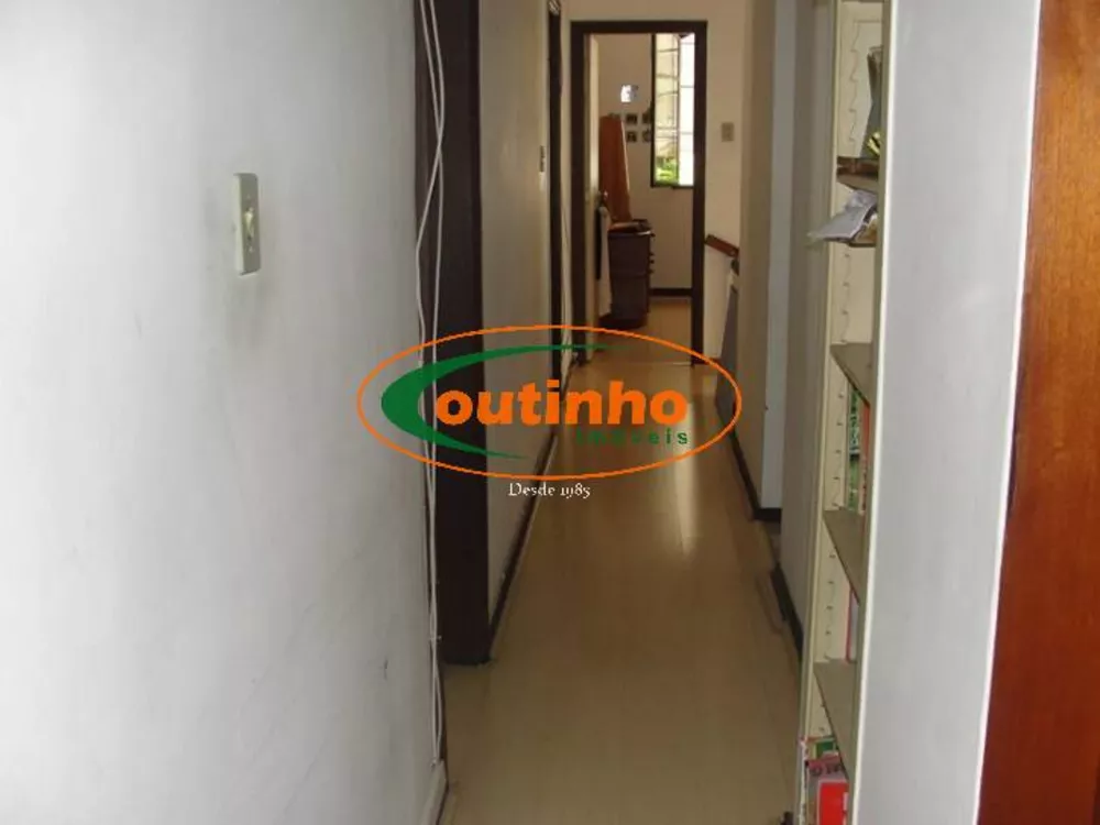 Casa à venda com 3 quartos, 199m² - Foto 16