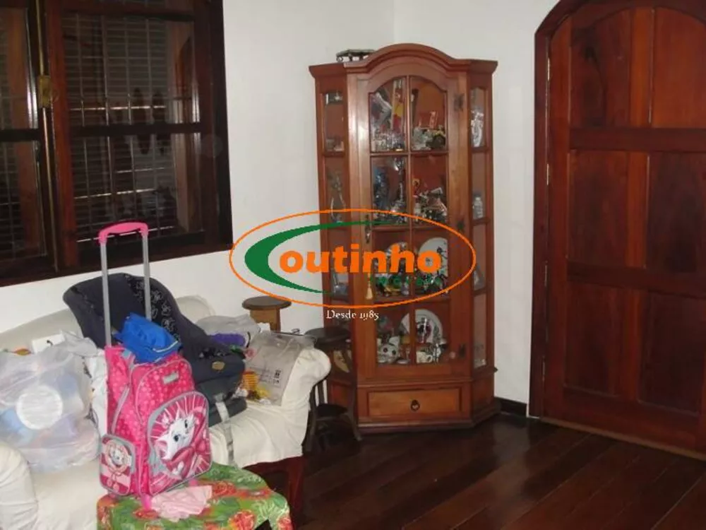 Casa à venda com 3 quartos, 199m² - Foto 6