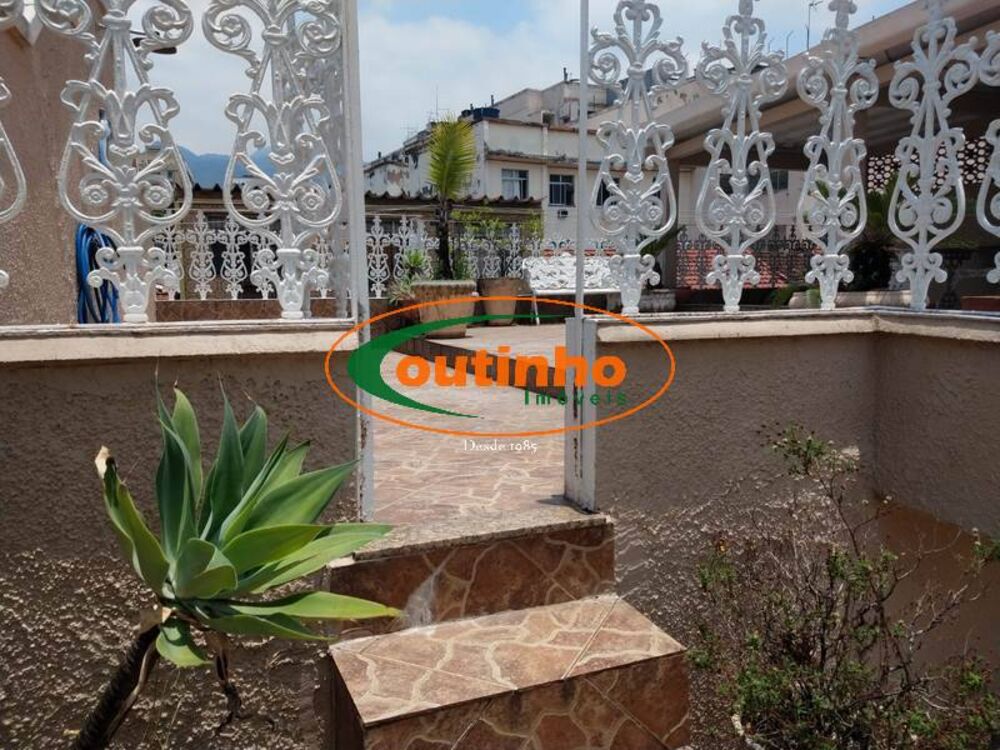 Casa à venda com 4 quartos, 276m² - Foto 8