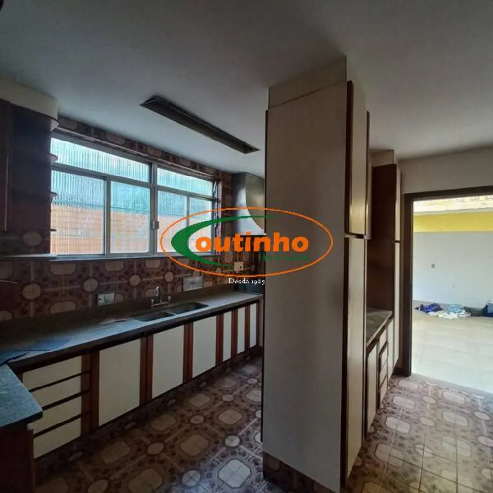 Casa, 4 quartos, 242 m² - Foto 3