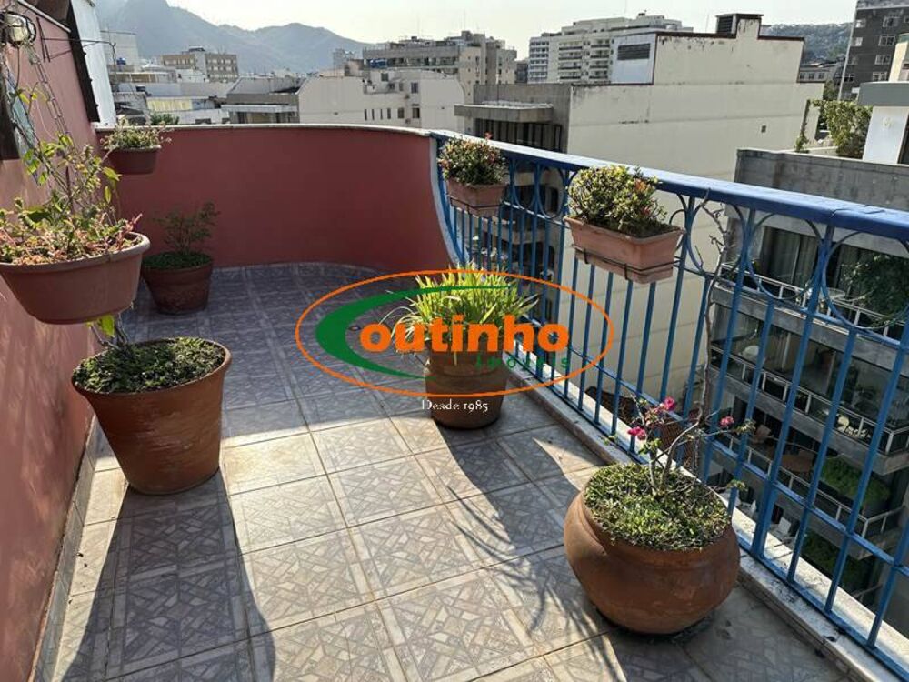 Cobertura à venda com 4 quartos, 238m² - Foto 1