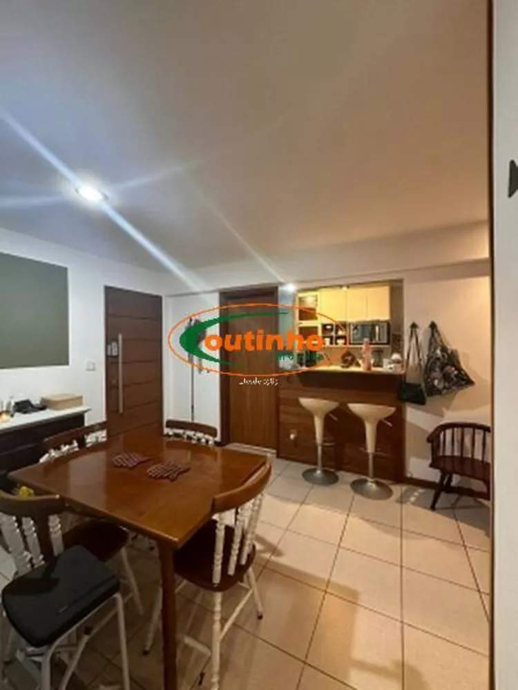 Apartamento à venda com 2 quartos, 69m² - Foto 1