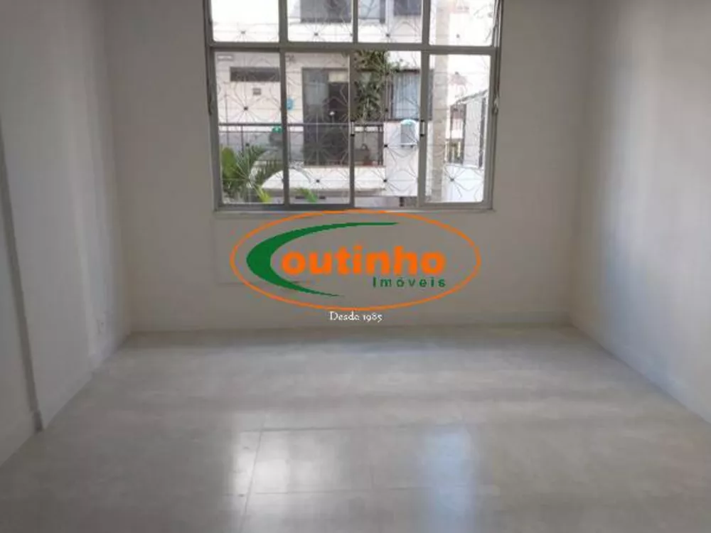 Apartamento à venda com 2 quartos, 75m² - Foto 1