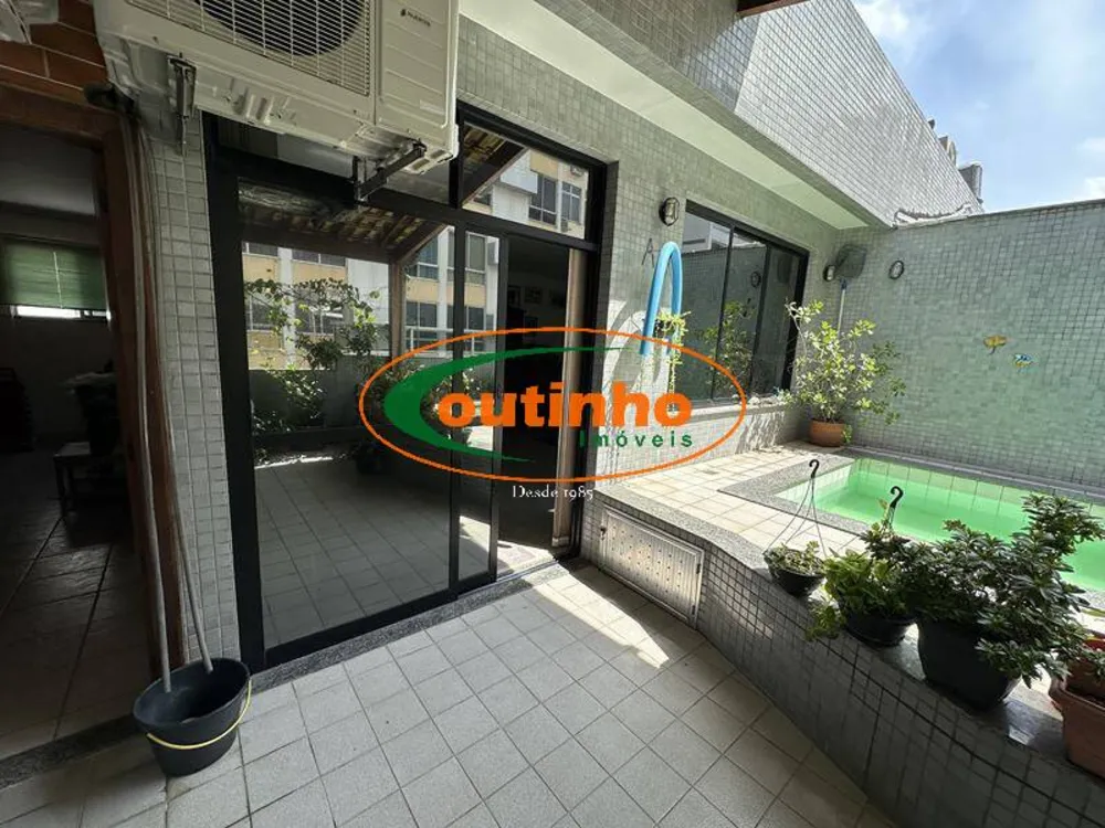 Cobertura, 3 quartos, 183 m² - Foto 2
