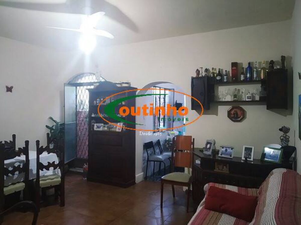 Apartamento à venda com 4 quartos, 274m² - Foto 1