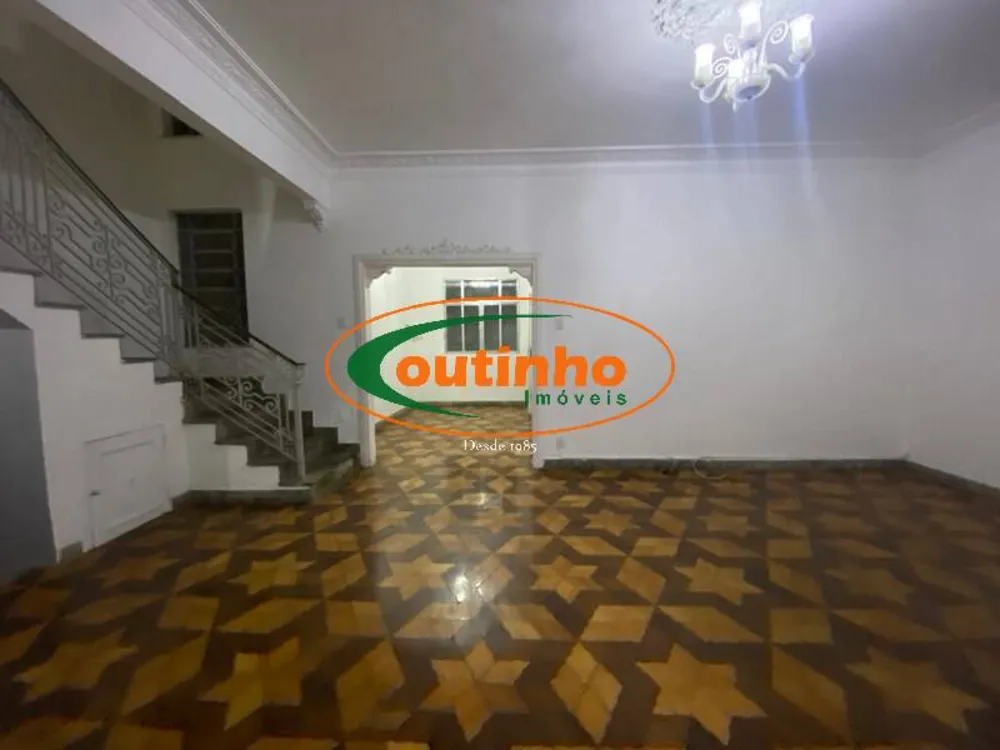 Casa, 4 quartos, 286 m² - Foto 2