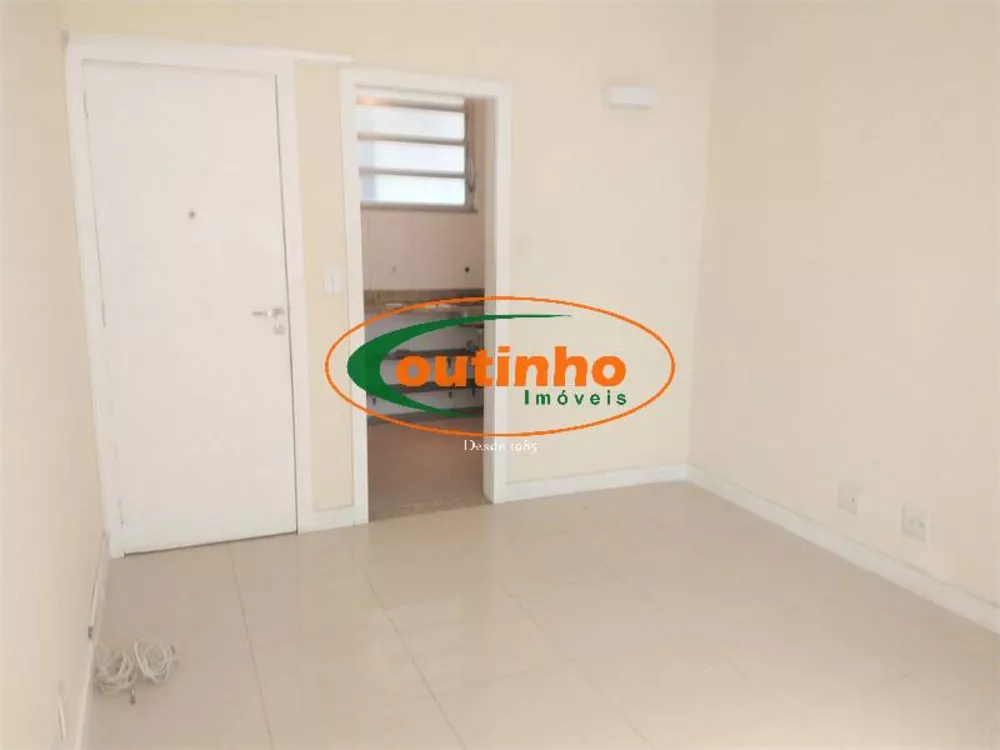 Apartamento à venda com 2 quartos, 65m² - Foto 3