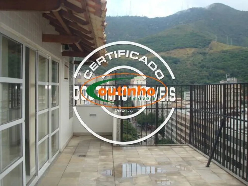 Cobertura, 3 quartos, 215 m² - Foto 1