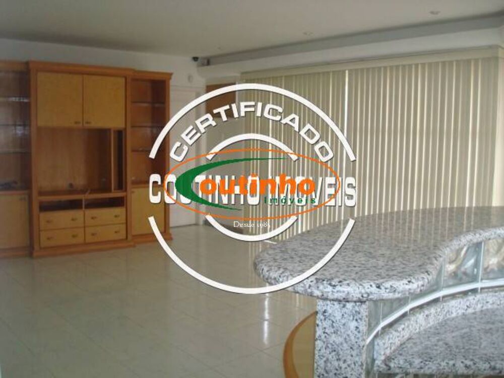 Cobertura, 3 quartos, 215 m² - Foto 1