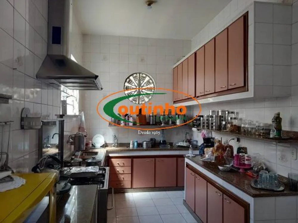 Casa, 6 quartos, 356 m² - Foto 1