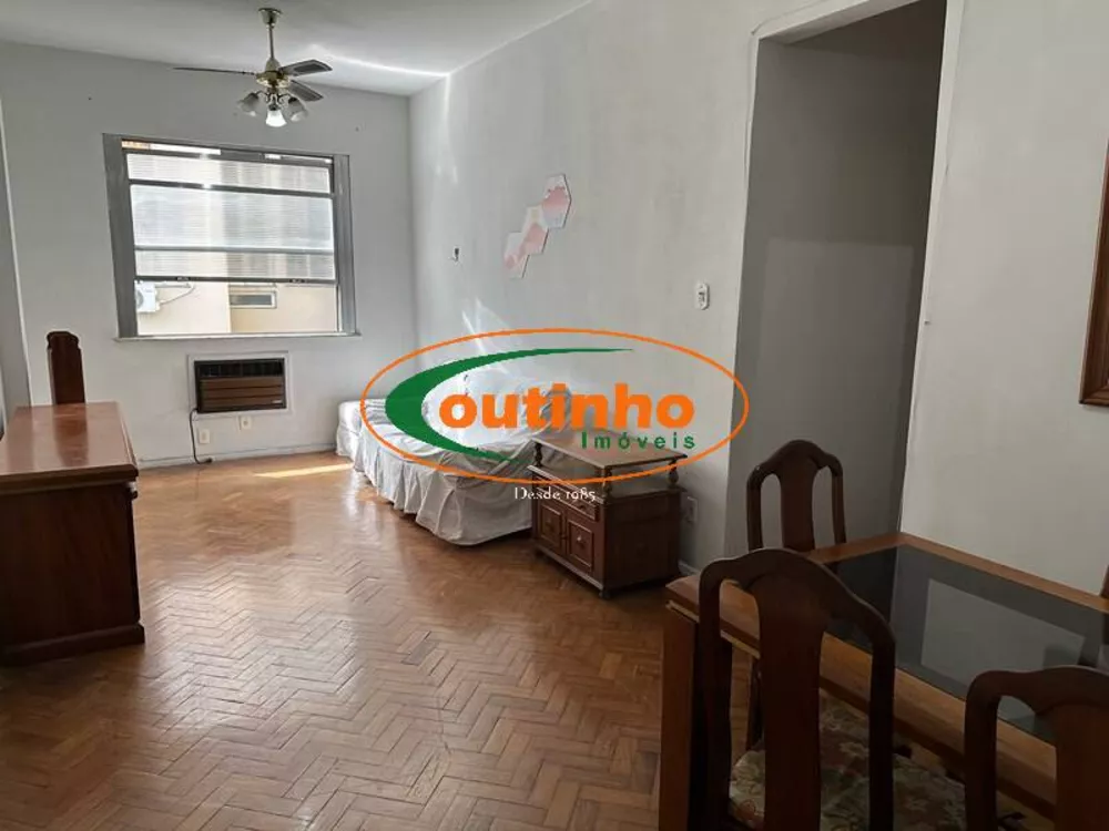 Apartamento à venda com 3 quartos, 104m² - Foto 1