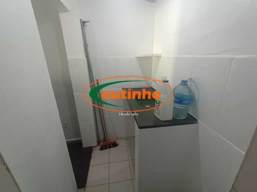 Casa à venda com 3 quartos, 67m² - Foto 1