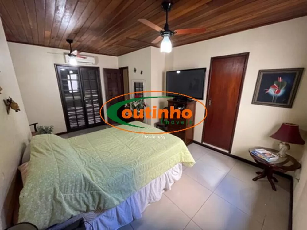 Casa à venda com 5 quartos, 300m² - Foto 18