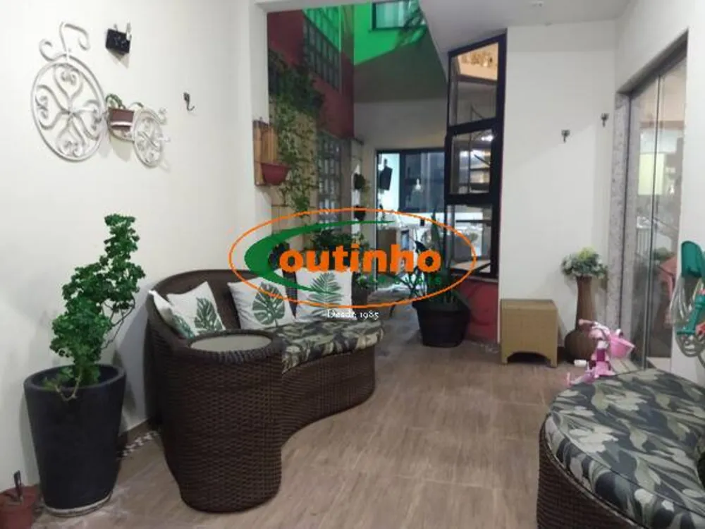 Casa, 4 quartos, 265 m² - Foto 1