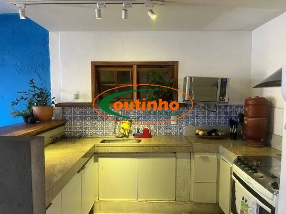 Casa, 3 quartos, 218 m² - Foto 37