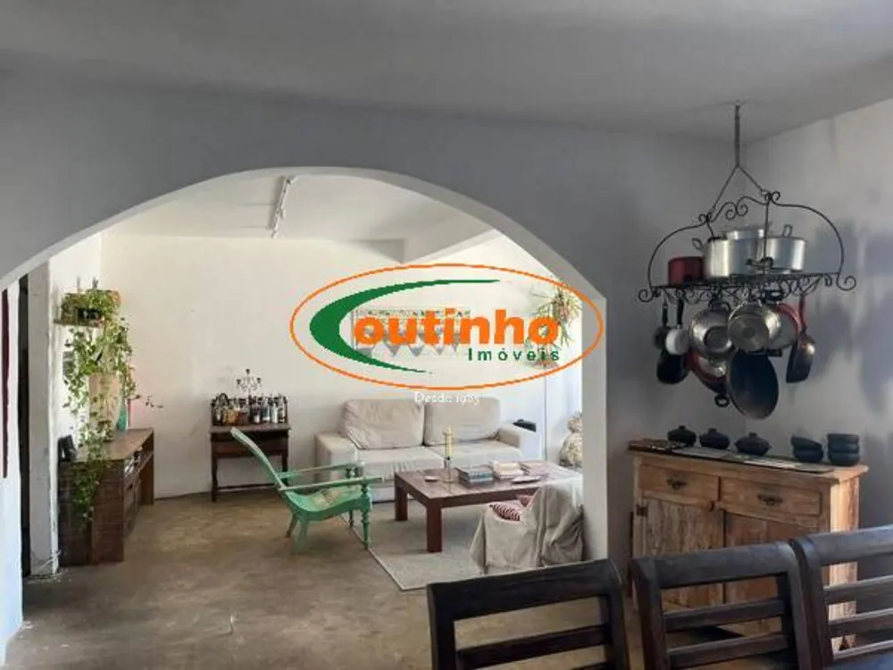 Casa, 3 quartos, 218 m² - Foto 32