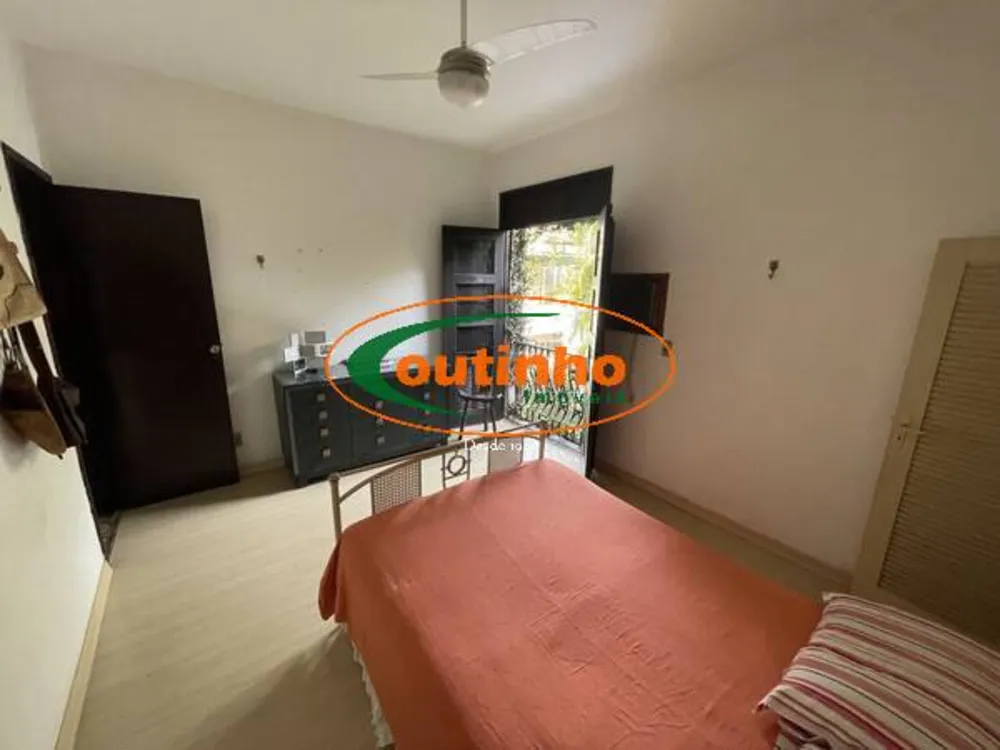 Casa, 5 quartos, 240 m² - Foto 1