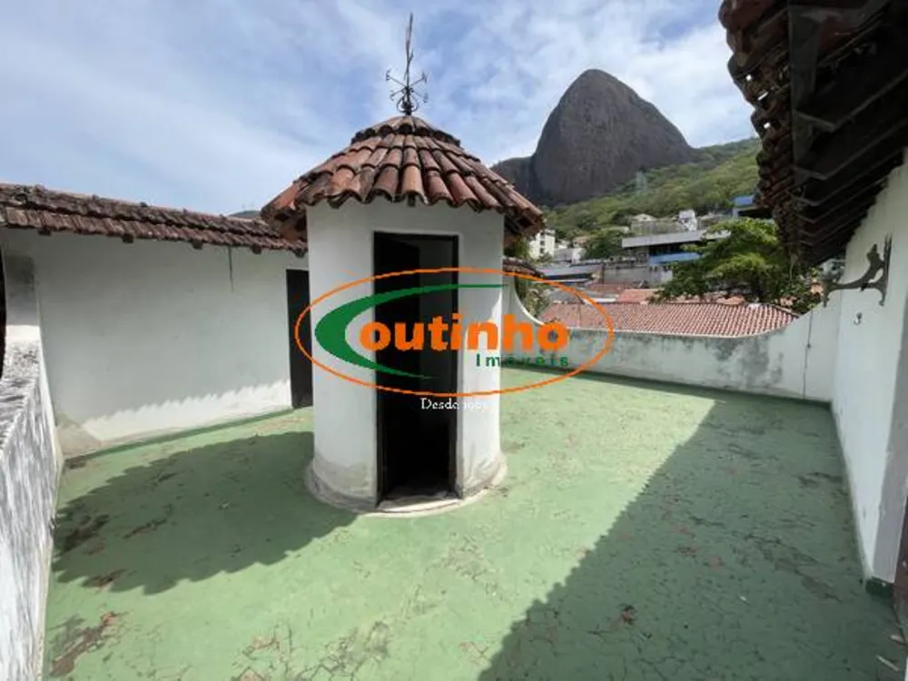 Casa, 5 quartos, 240 m² - Foto 2