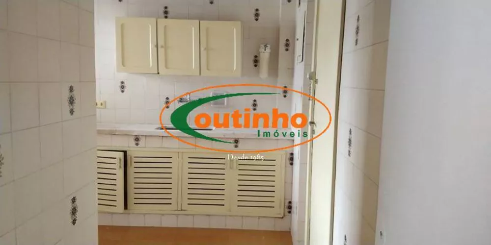 Apartamento à venda com 2 quartos, 69m² - Foto 17