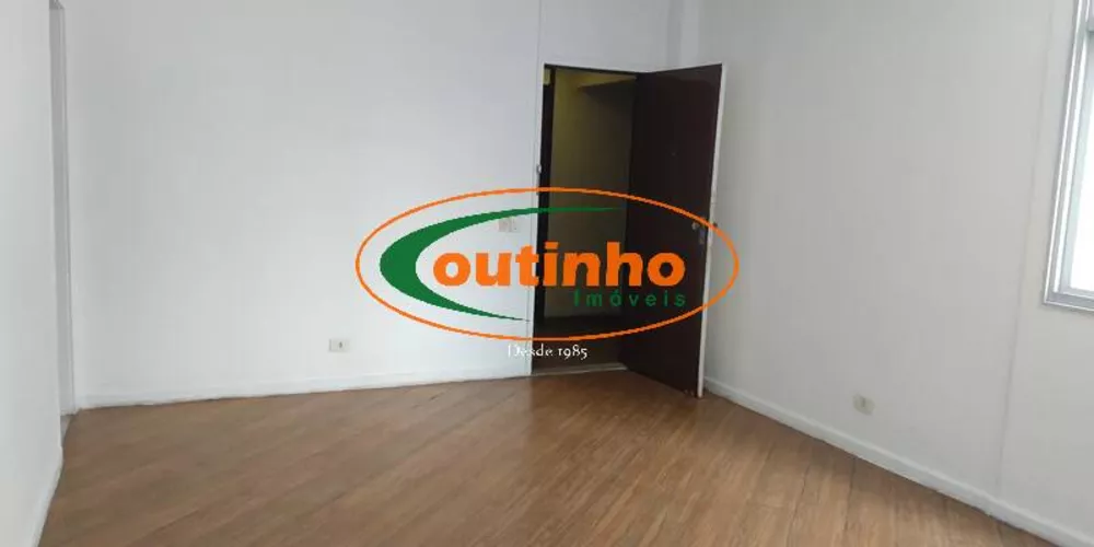 Apartamento à venda com 2 quartos, 69m² - Foto 2