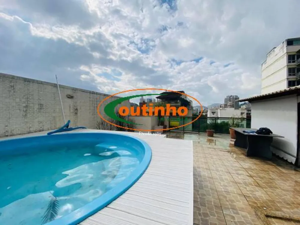 Cobertura, 3 quartos, 222 m² - Foto 1