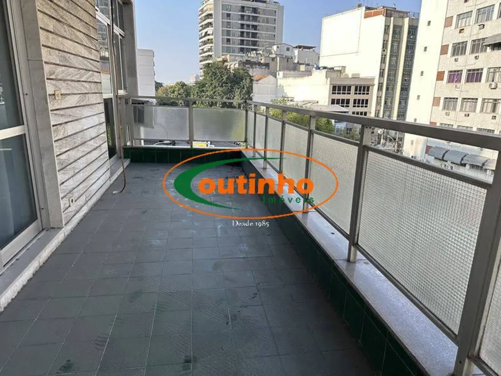 Apartamento, 3 quartos, 135 m² - Foto 2
