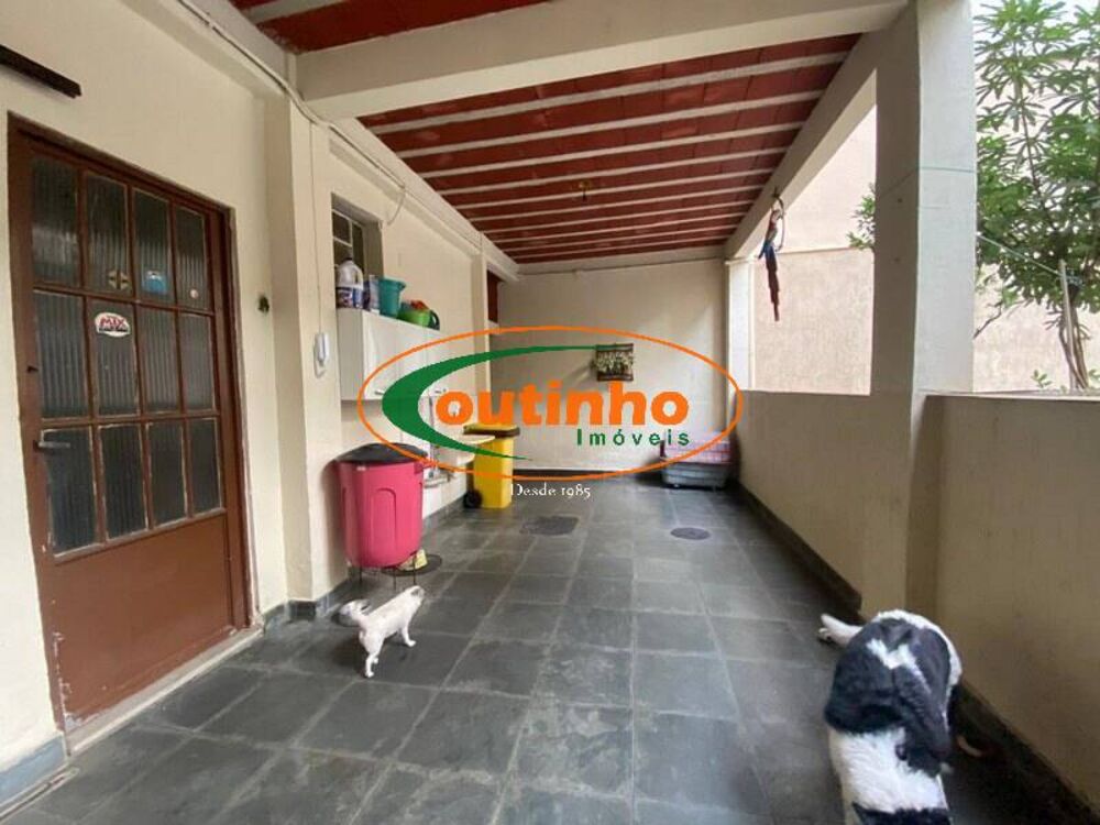 Casa à venda com 4 quartos, 360m² - Foto 3
